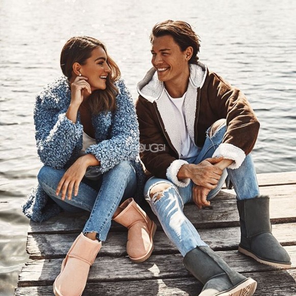 Женские мини угги Classic Mini Sand 2